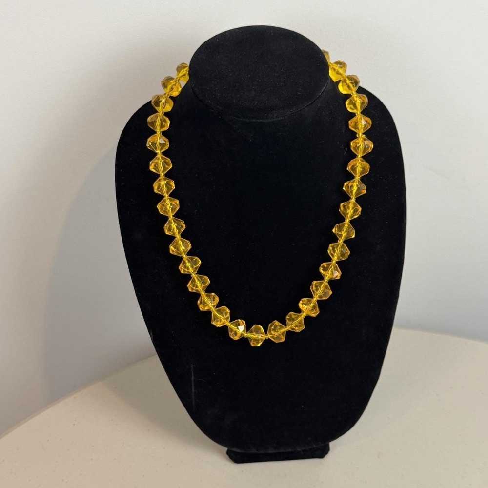 Vintage Yellow Lucite Bead Necklace Faceted Amber Gold Tone Screw Clasp 21"
